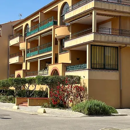 Mon De Apartment *